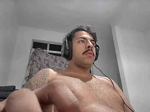 Snapshot of artzin2334 chatting on 10, 10, 2025 artzin2334 online show from 10, 10, 2025