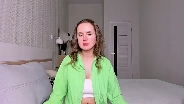 Snapshot of LilMary_ chatting on 18, 2, 2026 LilMary online show from 18, 2, 2026