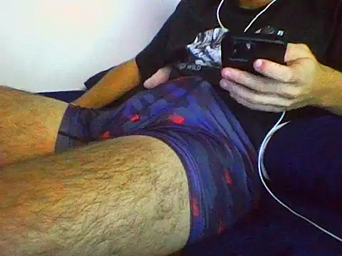 AlbertoRuiz086 online show from 27, 10, 2025