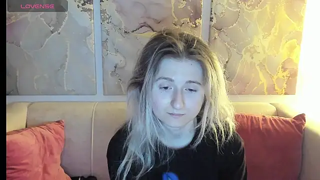 Snapshot of CamillaDreamer chatting on 22, 4, 2026 CamillaDreamer online show from 22, 4, 2026