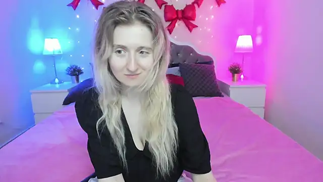 Snapshot of CamillaDreamer chatting on 25, 4, 2026 CamillaDreamer online show from 25, 4, 2026