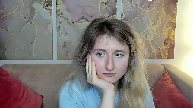 Snapshot of CamillaDreamer chatting on 11, 5, 2026 CamillaDreamer online show from 11, 5, 2026