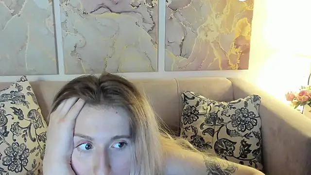 Snapshot of CamillaDreamer chatting on 14, 5, 2026 CamillaDreamer online show from 14, 5, 2026