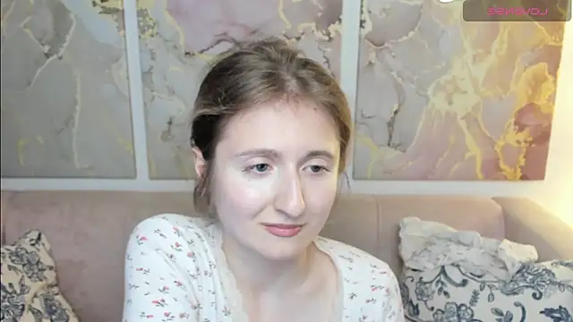 Snapshot of CamillaDreamer chatting on 17, 5, 2026 CamillaDreamer online show from 17, 5, 2026
