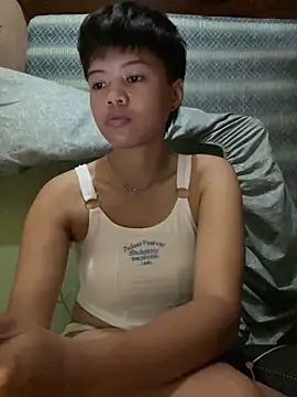 Snapshot of Obre17 chatting on 10, 10, 2025 Obre17 online show from 10, 10, 2025