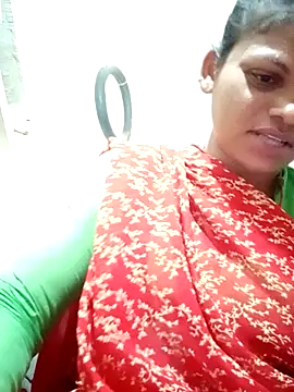 Snapshot of SHMA-77 chatting on 2, 10, 2025 SHMA-77 online show from 2, 10, 2025