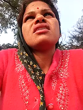 Snapshot of SHMA-77 chatting on 27, 11, 2025 SHMA-77 online show from 27, 11, 2025