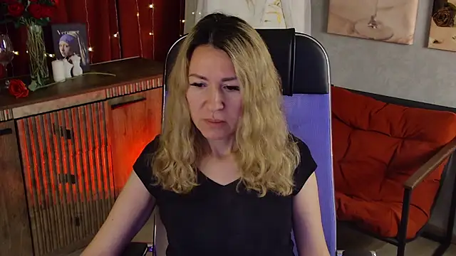Snapshot of DonnaSmitth chatting on 12, 5, 2026 DonnaSmitth online show from 12, 5, 2026