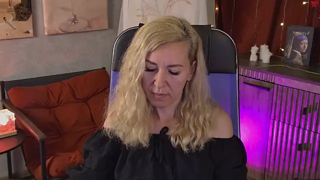 Snapshot of DonnaSmitth chatting on 16, 6, 2026 DonnaSmitth online show from 16, 6, 2026