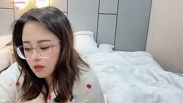 Snapshot of NEWONETO chatting on 11, 4, 2026 NEWONETO online show from 11, 4, 2026