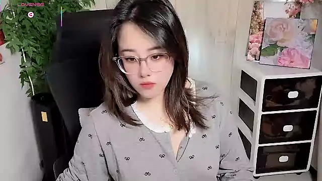 Snapshot of NEWONETO chatting on 15, 4, 2026 NEWONETO online show from 15, 4, 2026