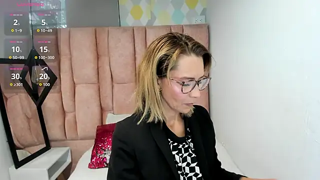 Issa Milf   online show from 26, 3, 2026