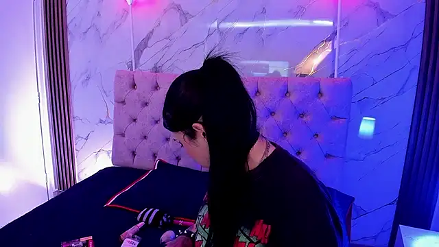 SusanVilla online show from 18, 12, 2025