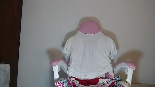 Snapshot of Adrew_fox chatting on 13, 11, 2025 Adrew fox online show from 13, 11, 2025