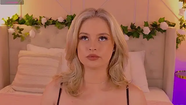 EllyLinn online show from 4, 4, 2026