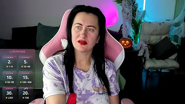 Snapshot of monnica_vibe_ chatting on 20, 10, 2025 monnica vibe  online show from 20, 10, 2025