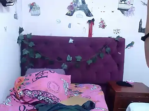 Snapshot of Cherrythx chatting on 8, 10, 2025 Cherrythx online show from 8, 10, 2025