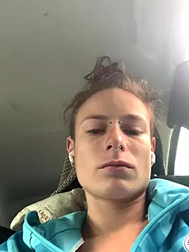 GoldenPussy1329 online show from 19, 10, 2025