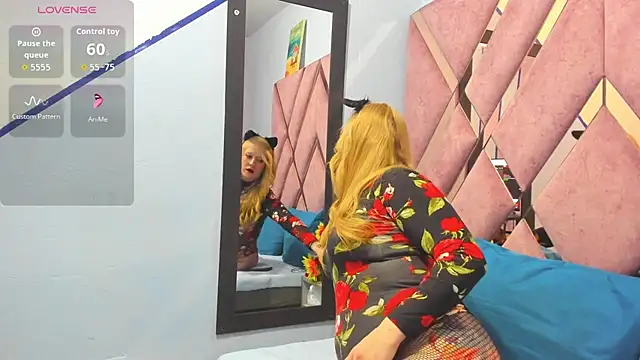 AliceCat 01 online show from 15, 10, 2025