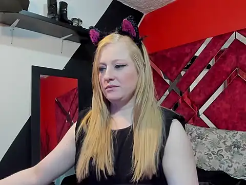AliceCat 01 online show from 3, 12, 2025