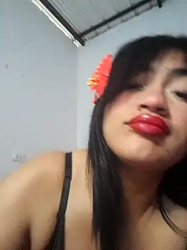 Snapshot of who_is_milyxx chatting on 28, 10, 2025 who is milyxx online show from 28, 10, 2025
