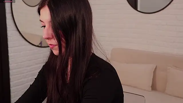 Azaliya Haze online show from 1, 10, 2025