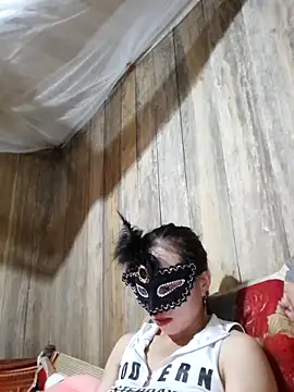 Snapshot of Tuyet_xx chatting on 13, 10, 2025 Tuyet xx online show from 13, 10, 2025