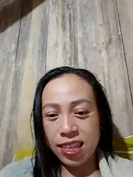 Snapshot of Tuyet_xx chatting on 30, 10, 2025 Tuyet xx online show from 30, 10, 2025