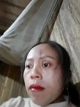 Snapshot of Tuyet_xx chatting on 27, 11, 2025 Tuyet xx online show from 27, 11, 2025