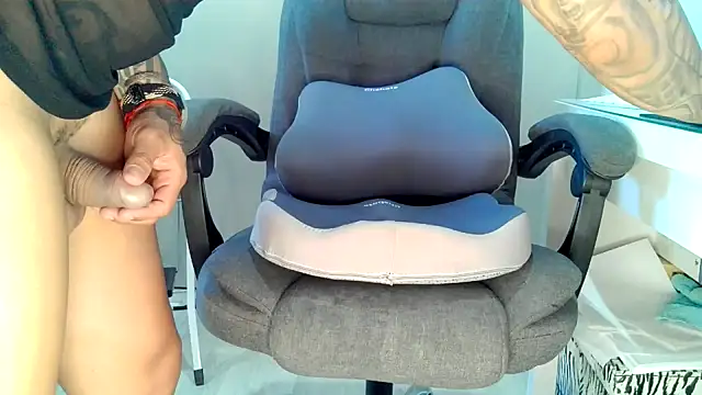 Snapshot of Jockstrap3x chatting on 15, 6, 2026 Jockstrap3x online show from 15, 6, 2026