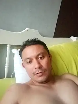 Snapshot of Ricuss9 chatting on 2, 10, 2025 Ricuss9 online show from 2, 10, 2025