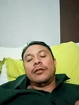 Snapshot of Ricuss9 chatting on 5, 10, 2025 Ricuss9 online show from 5, 10, 2025