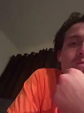 Snapshot of itsthecatchh chatting on 14, 10, 2025 itsthecatchh online show from 14, 10, 2025