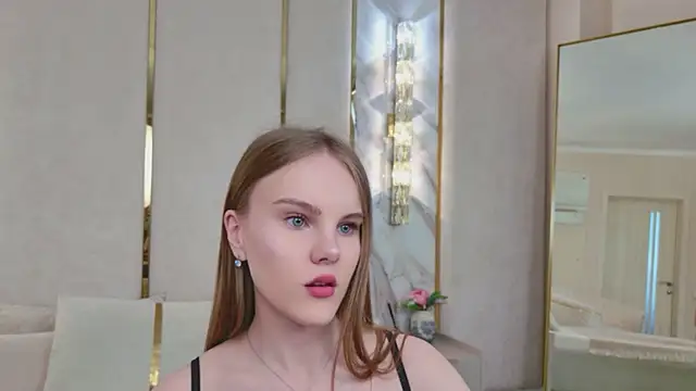 Snapshot of Lili_Lohan chatting on 25, 5, 2026 Lili Lohan online show from 25, 5, 2026