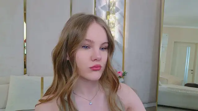 Snapshot of Lili_Lohan chatting on 31, 5, 2026 Lili Lohan online show from 31, 5, 2026
