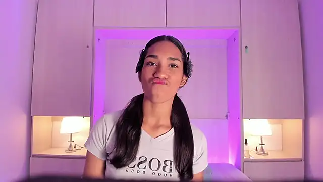 Snapshot of AnahiCollins chatting on 18, 2, 2026 AnahiCollins online show from 18, 2, 2026