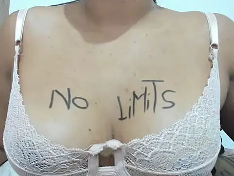 Valentinahot7 online show from 15, 10, 2025