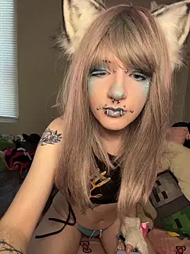 Snapshot of bimbopuppy chatting on 8, 11, 2025 bimbopuppy online show from 8, 11, 2025