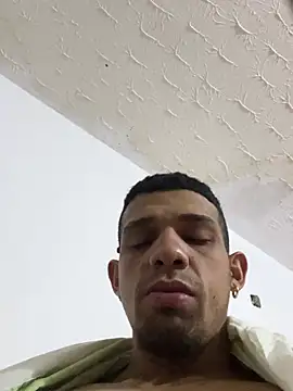 Snapshot of Valentino-elTuyo chatting on 3, 6, 2026 Valentino-elTuyo online show from 3, 6, 2026