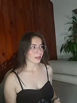 EmmaValencia  online show from 2, 2, 2026