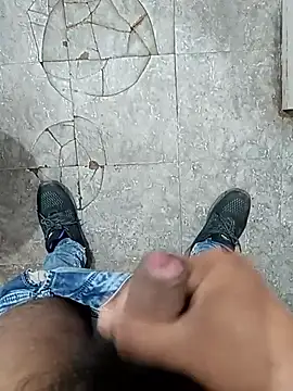 SlipperyRebound0 online show from 20, 11, 2025