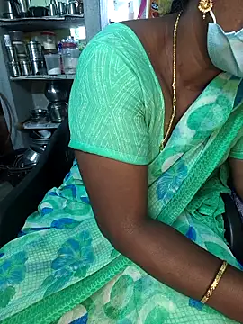 Snapshot of Tamilselviroja- chatting on 1, 5, 2026 Tamilselviroja- online show from 1, 5, 2026