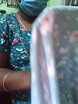 Snapshot of Tamilselviroja- chatting on 4, 5, 2026 Tamilselviroja- online show from 4, 5, 2026