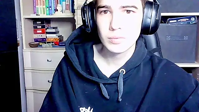 Snapshot of _Chris_Next_Door_ chatting on 4, 10, 2025  Chris Next Door  online show from 4, 10, 2025