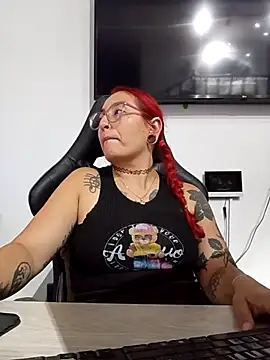 Snapshot of rojita-rojita chatting on 14, 10, 2025 rojita-rojita online show from 14, 10, 2025