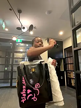 tia   fox online show from 13, 1, 2026