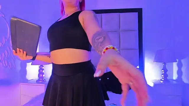 Snapshot of AriannaCooperr chatting on 10, 10, 2025 AriannaCooperr online show from 10, 10, 2025