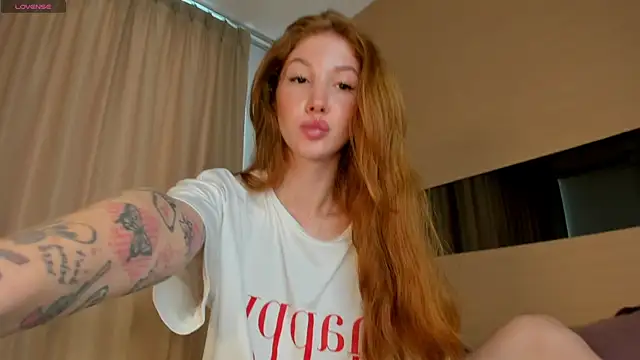 Snapshot of ariyyaaa chatting on 3, 11, 2025 ariyyaaa online show from 3, 11, 2025