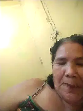 Snapshot of milagrose_rose chatting on 29, 11, 2025 milagrose rose online show from 29, 11, 2025