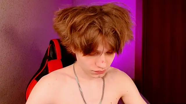 Snapshot of jeffreyue chatting on 5, 10, 2025 jeffreyue online show from 5, 10, 2025